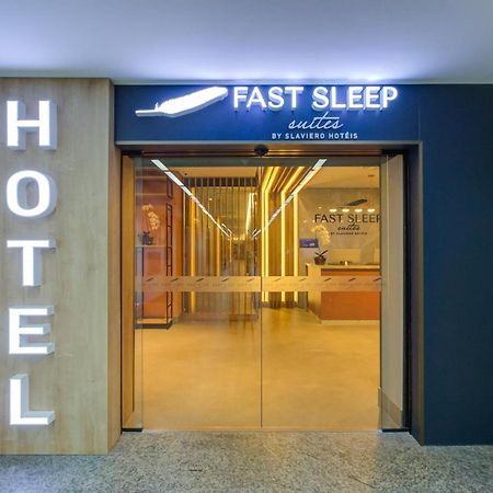 Fast Sleep Suites By Slaviero Hoteis - Hotel Dentro Do Aeroporto De Guarulhos - Terminal 2 - Desembarque Oeste Exterior foto